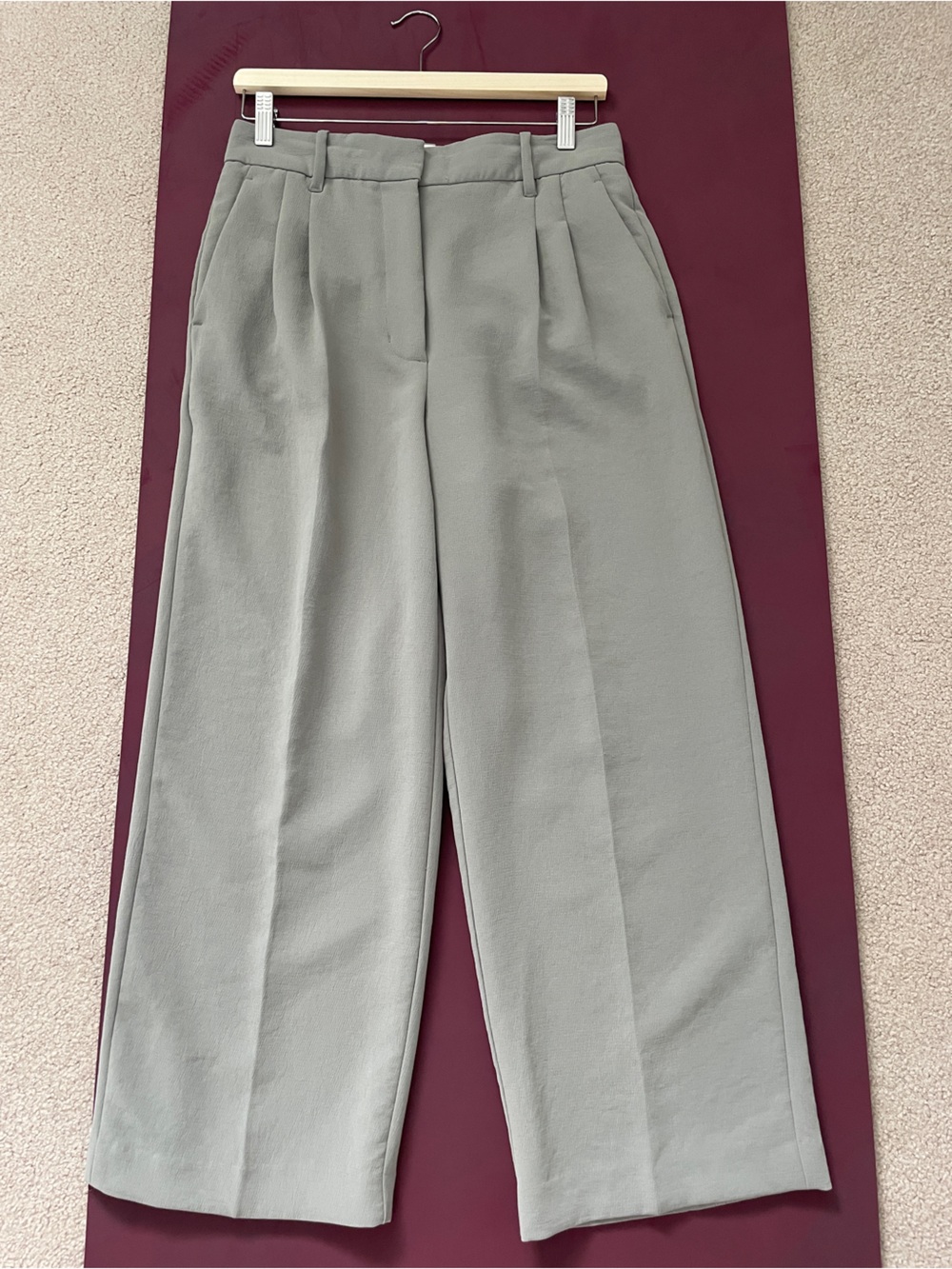 Women’s Effortless cropped pant, size 8